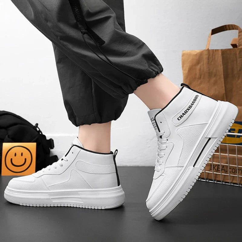 ELEGANTIEE | Sneakers in pelle da uomo: Comfort e stile