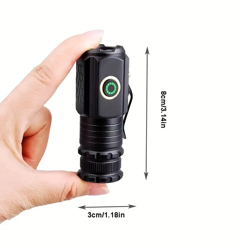 MaxPower™️ - Torcia tattica mini potente e indistruttibile.