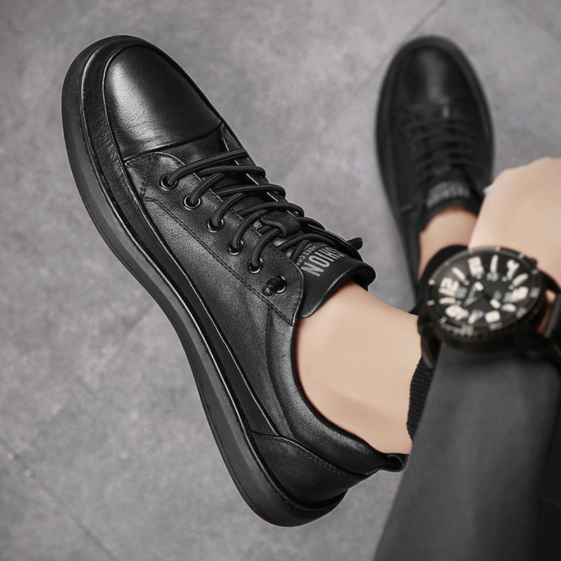 ELEGANTIEE | Sneakers in vera pelle ©