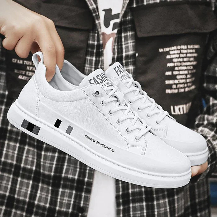 ELEGANTIEE | Sneakers in vera pelle ©